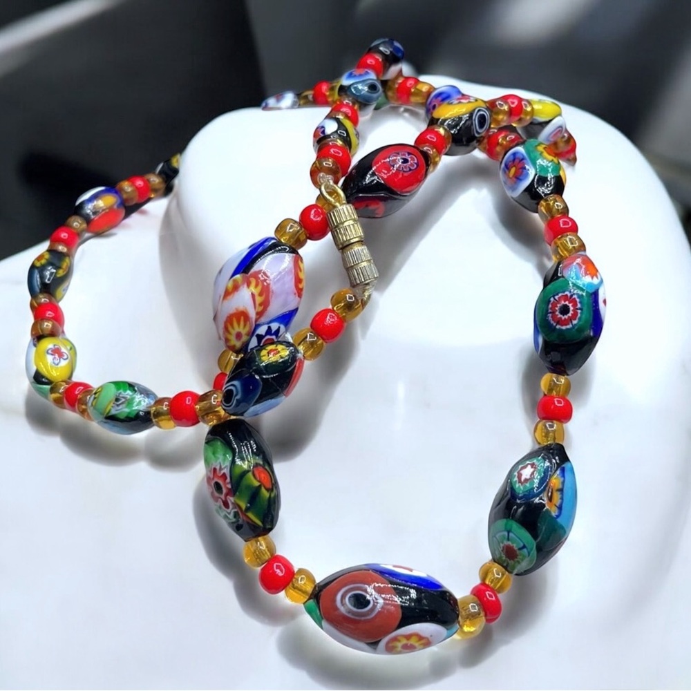 🌺Vintage Millefiore Glass Necklace